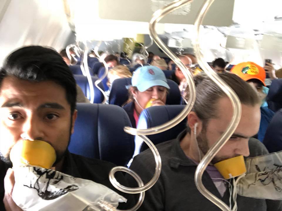 비행기 추락 순간 페이스북 라이브로 중계한 남성 (+ 실제 사진)
