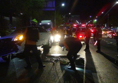 음주운전 자동차 - 배달 오토바이 충돌, 20대 가장 사망