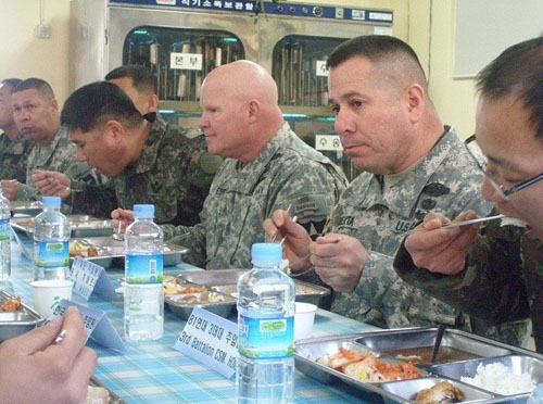 한국 군인 짬밥 먹은 미군의 실제 반응